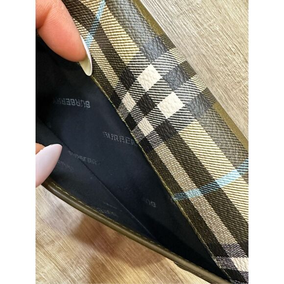 New Burberry Calf Leather Halton Check Continental Wallet Green Snug $720 - Picture 8 of 10